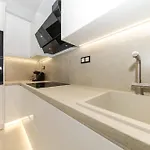 Heaven By The Sea ! Apartament *