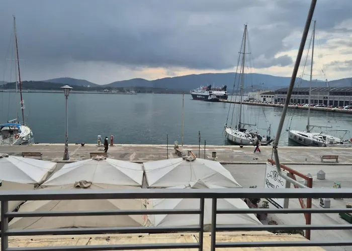 Apartment Heaven By The Sea !