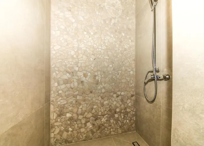 Apartment Heaven By The Sea !