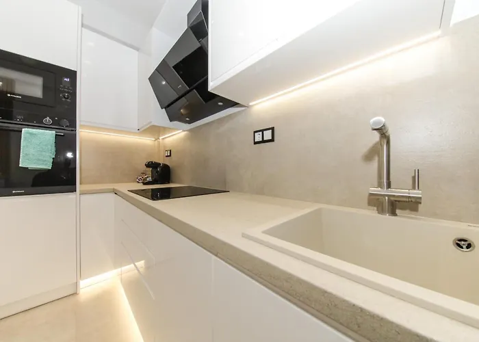 Heaven By The Sea ! 公寓 *